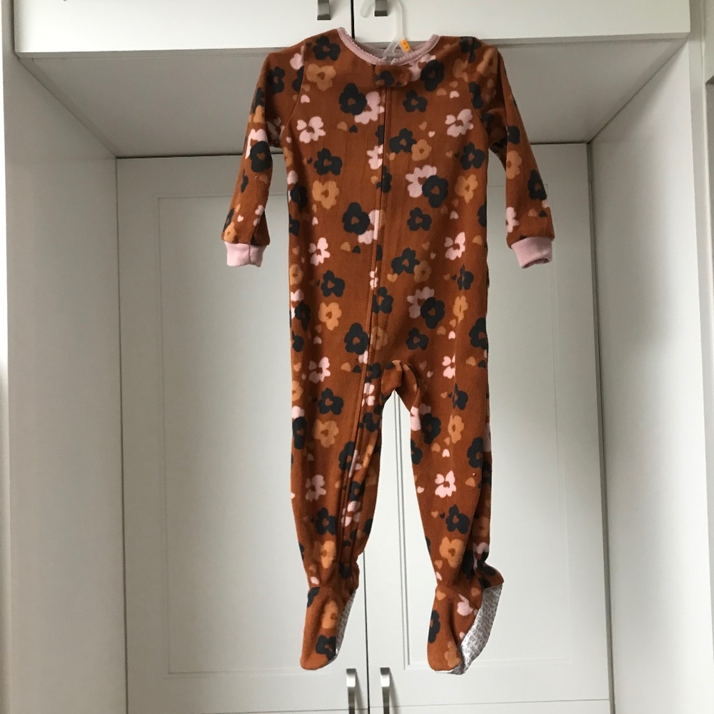 Carters 2T Toddler Fleece Sleeper Onesie With Feet Flowers and Hearts NWOT